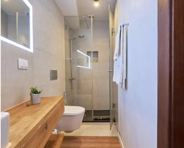 Chiado Homes - 2 Apartment *