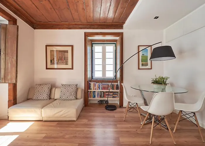 Apartment Chiado Homes - 2 *